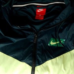Nike Small women's windbreaker  jacket